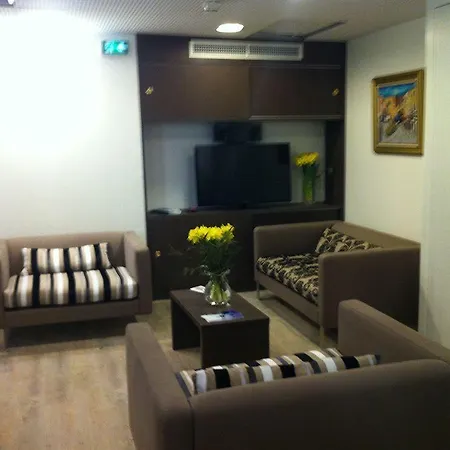 فندق Carolina 2*