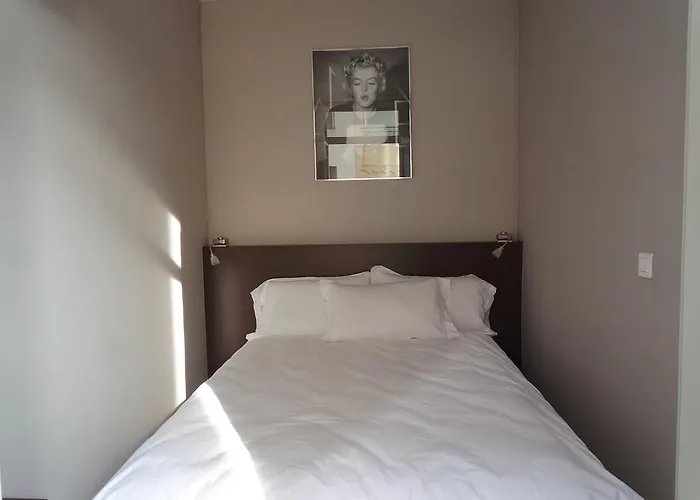 Otel Carolina 2*