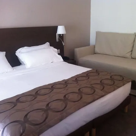 Carolina Hotel 2*